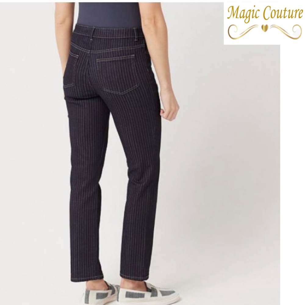LOGO Lori Goldstein Five Pocket Straight Leg Jeans💙💙💙 - Picture 2 of 7